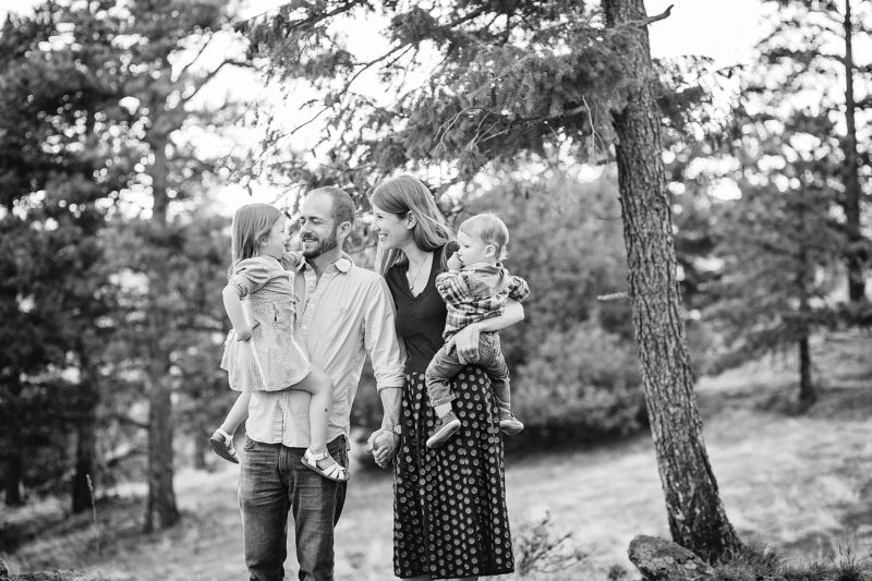 Outdoor Family Photographer | www.julielivermorephotography.com