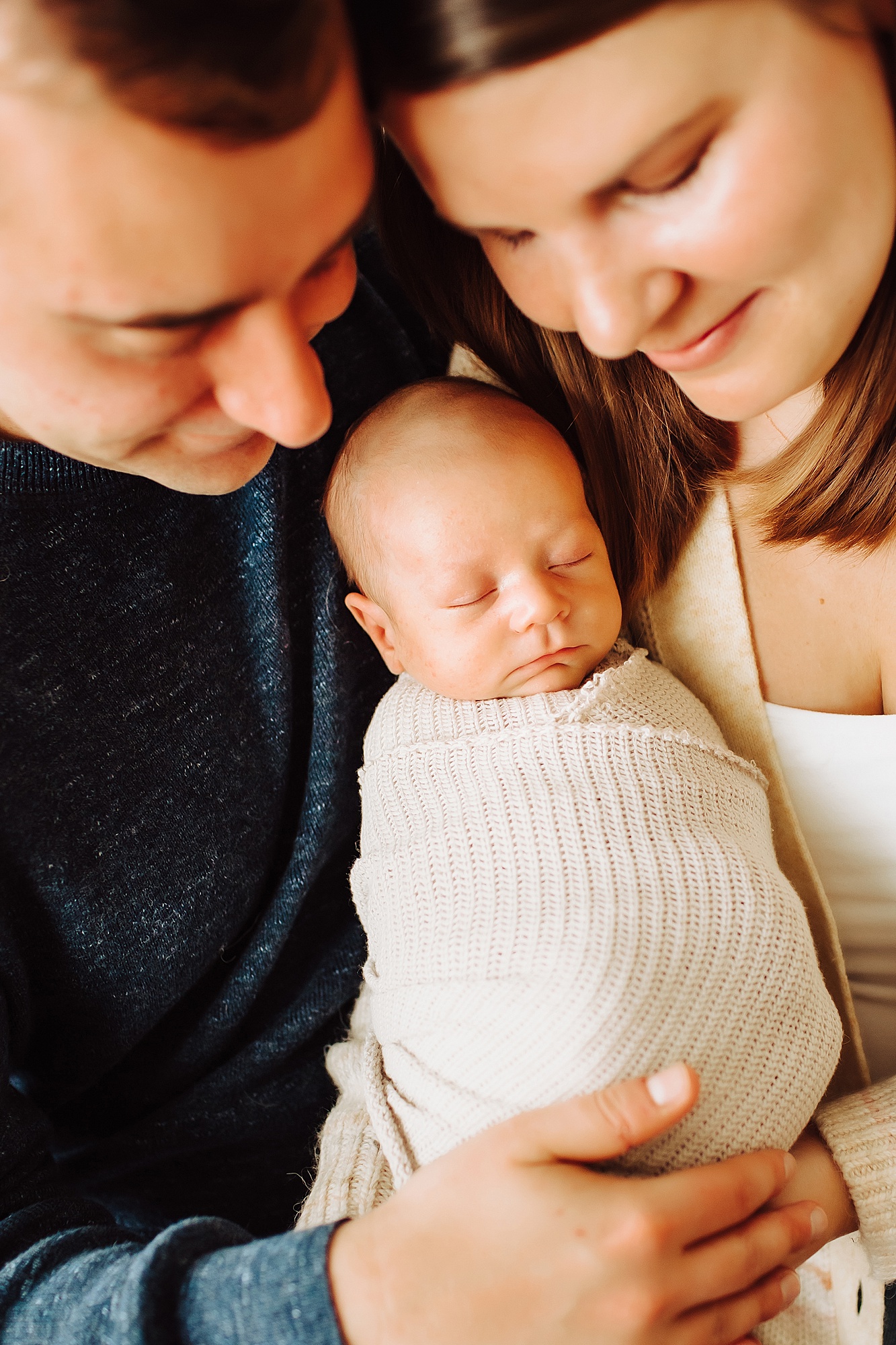newborn in home session | http://www.julielivermorephotography.com